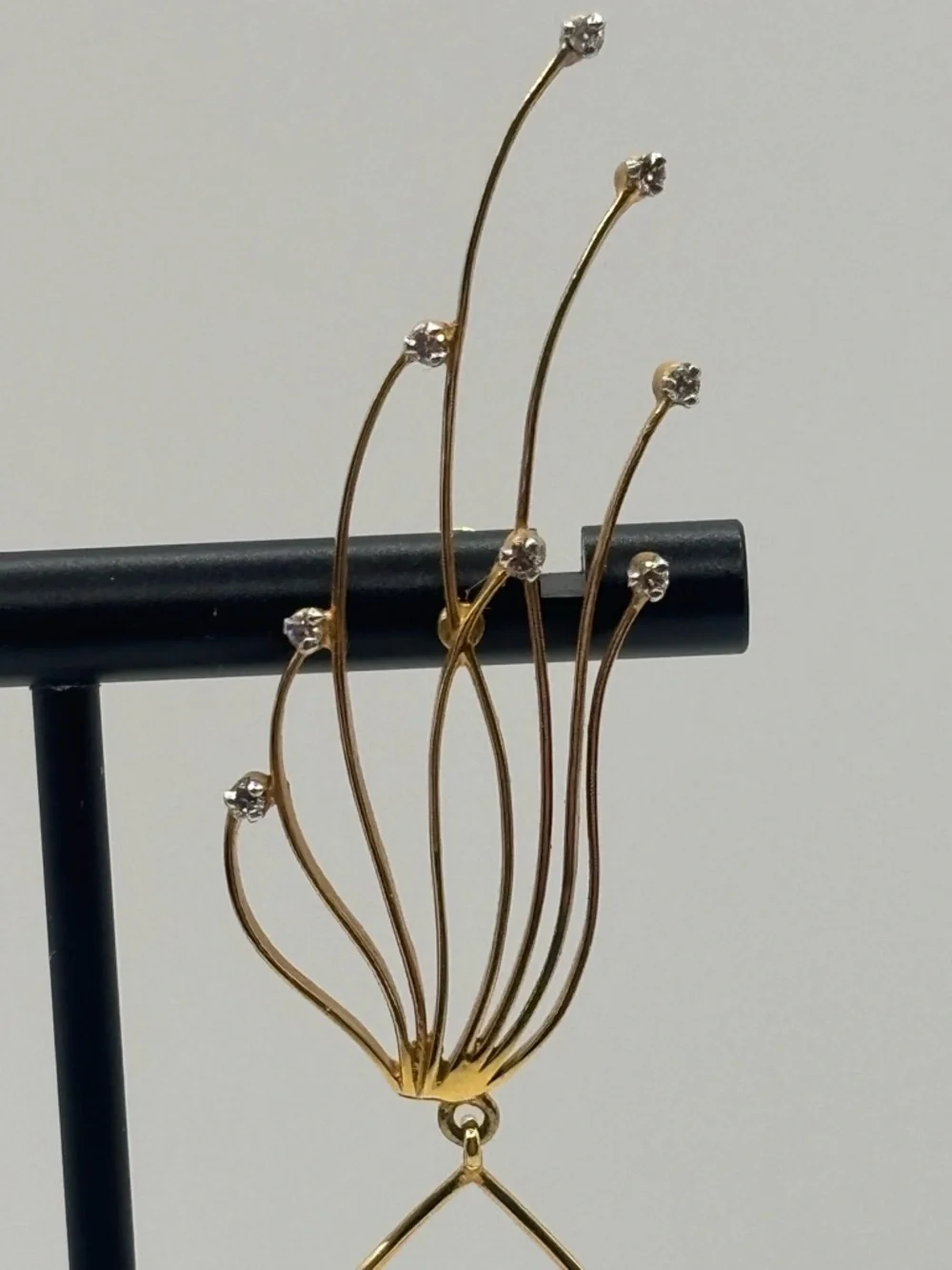 14 KT Yellow Gold Diamond Earrings - Picture 4 of 10